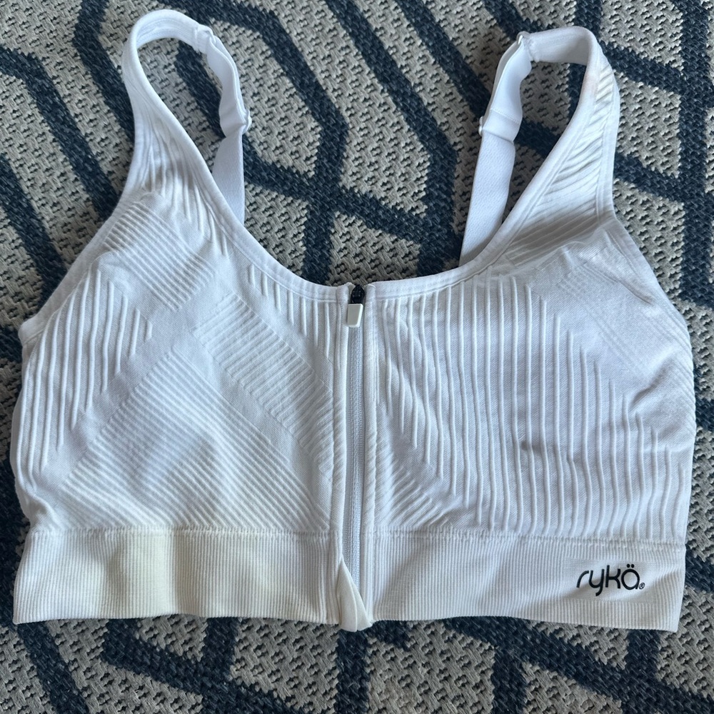 Ryka Women's Textured White Sports Bra